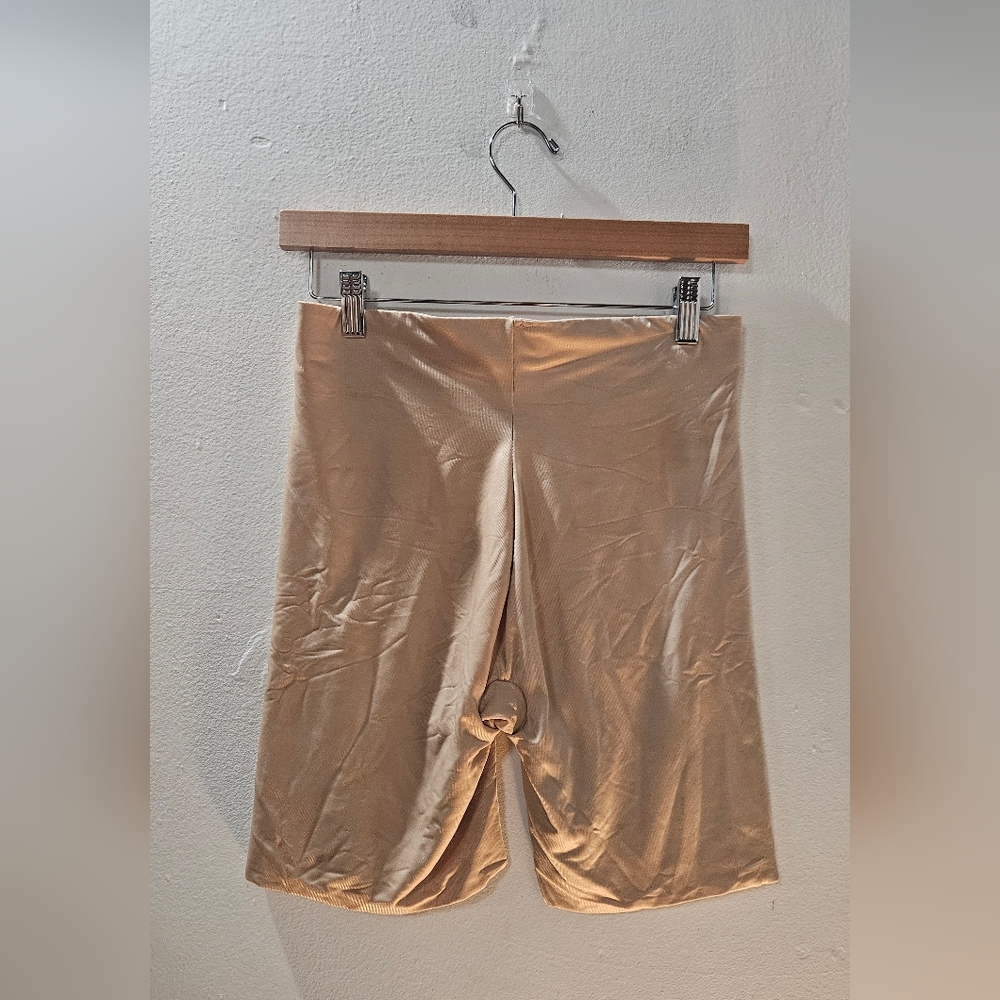 Spanx Shapewear Bottom - Picture 2 of 3